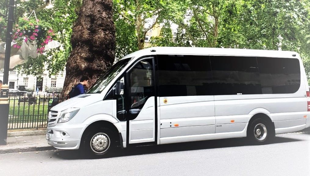 Luxury Minibus London.co.uk Luxury Minibus Hire in London for Airport